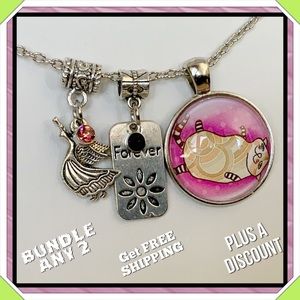 🆕✅ CABOCHON CHAIN NECKLACE WITH THREE CHAR…